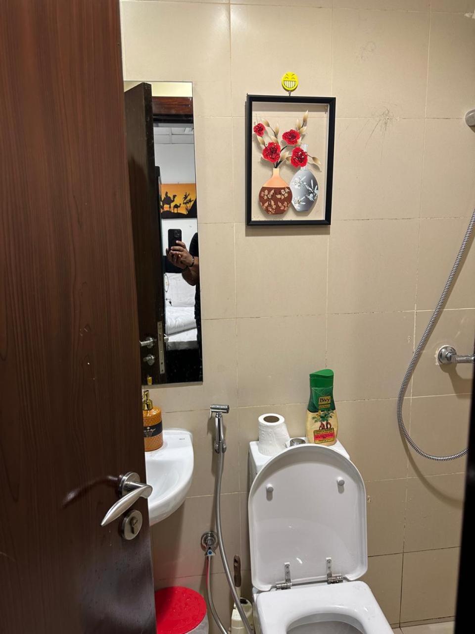 Four Stars Hostel Dubai Buitenkant foto