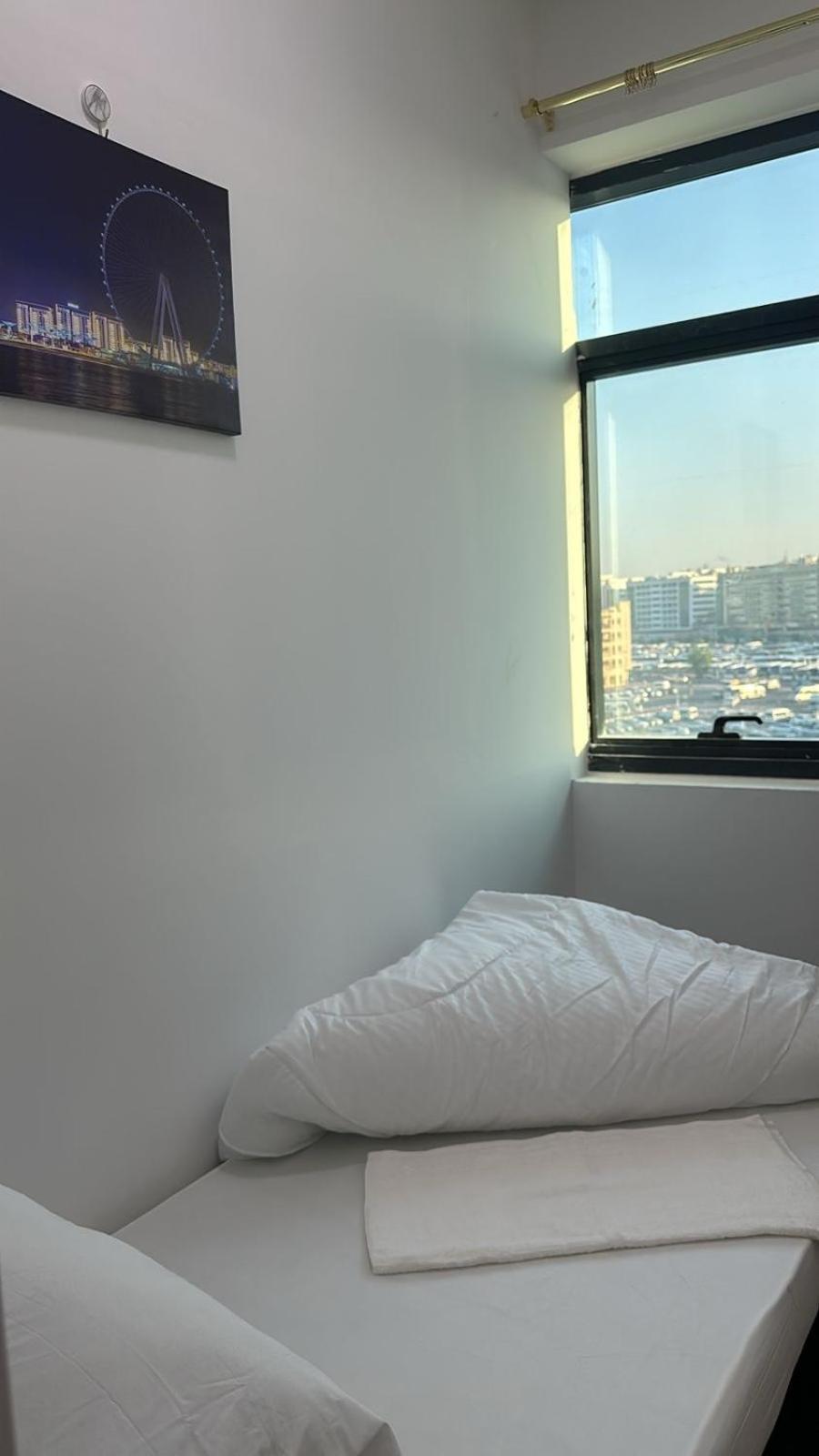 Four Stars Hostel Dubai Buitenkant foto